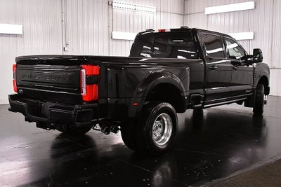 2025 Ford F-350SD Platinum DRW 8' Box