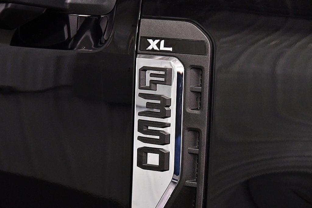 2026 Ford F-350SD XL DRW 8' Box