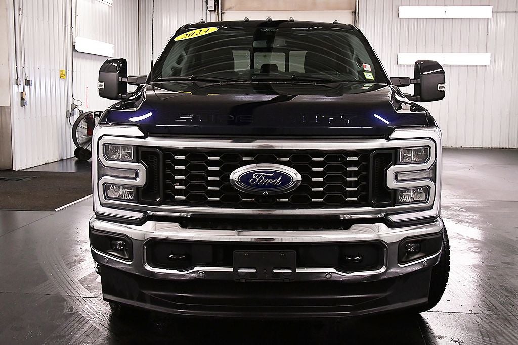 2024 Ford F-350SD Lariat DRW 8' Box