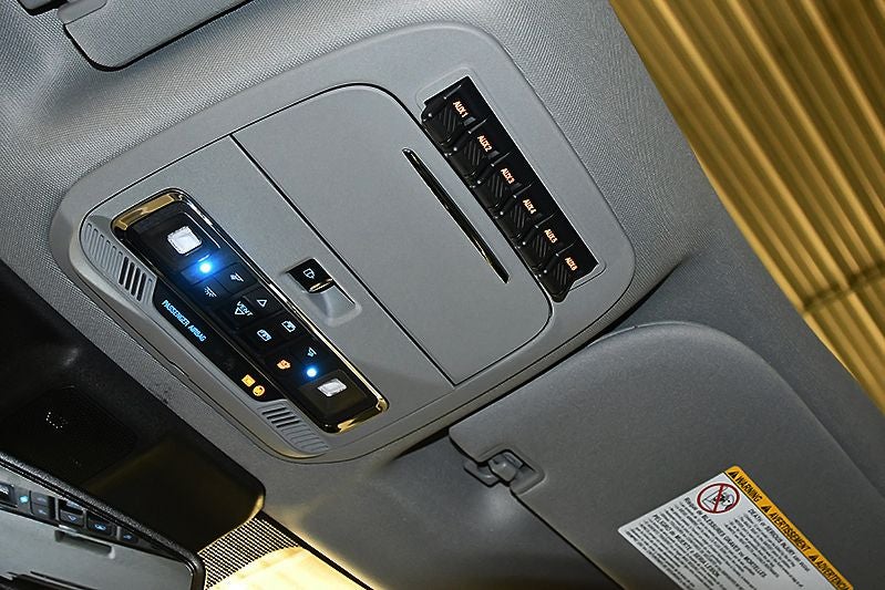 2024 Ford F-350SD Lariat DRW 8' Box