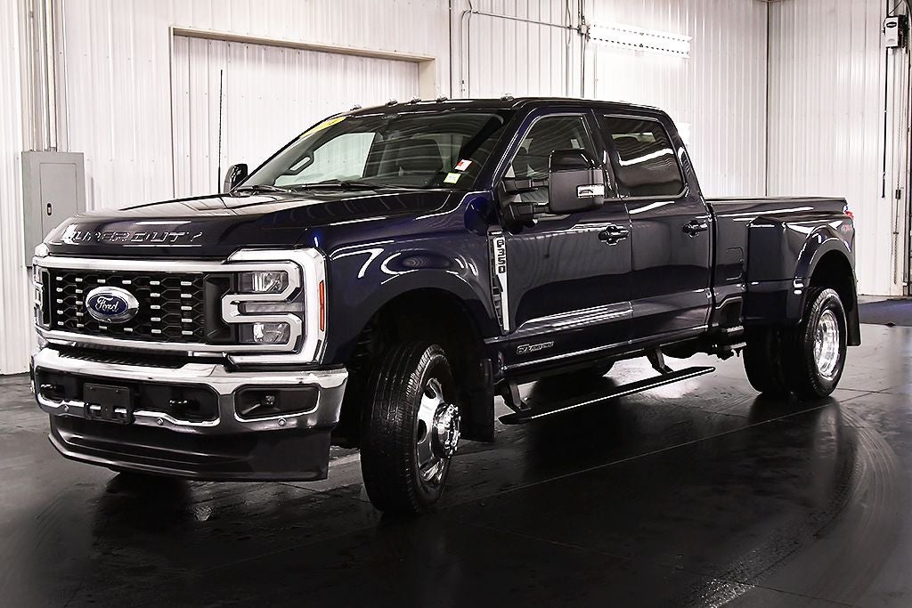 2024 Ford F-350SD Lariat DRW 8' Box