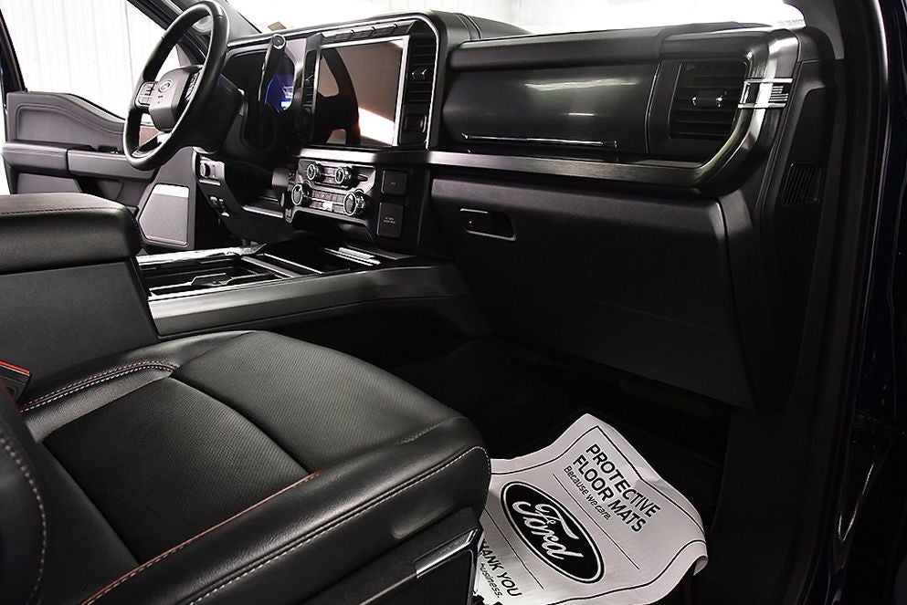 2024 Ford F-350SD Lariat DRW 8' Box