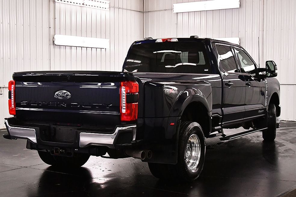 2024 Ford F-350SD Lariat DRW 8' Box