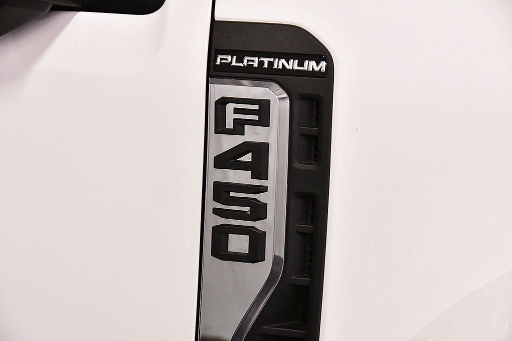 2025 Ford F-450SD Platinum DRW
