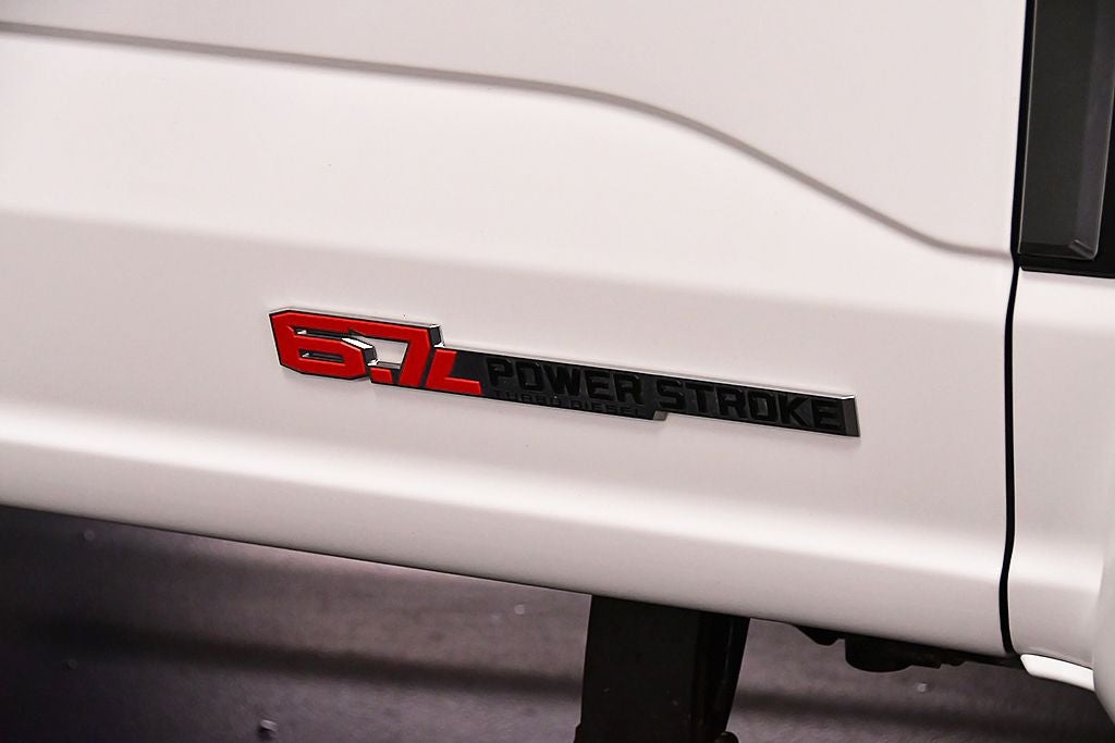 2025 Ford F-450SD Platinum DRW