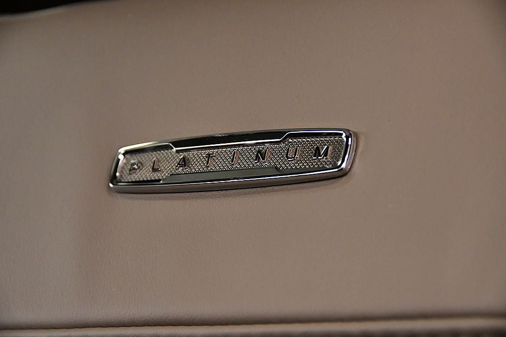 2025 Ford F-450SD Platinum DRW