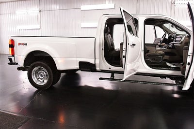 2025 Ford F-450SD Platinum DRW