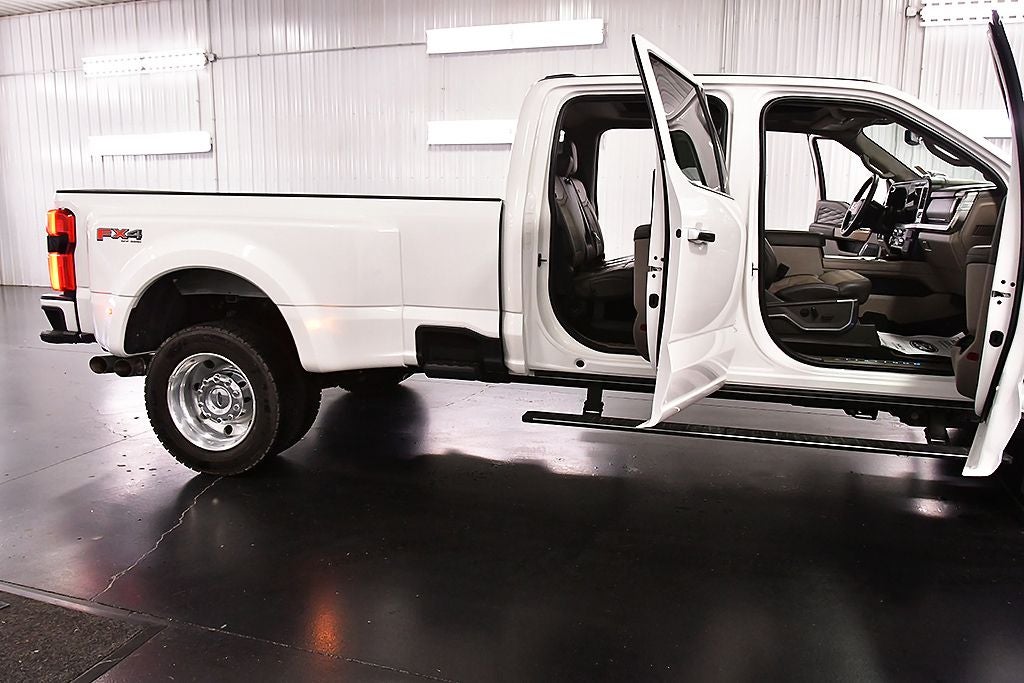 2025 Ford F-450SD Platinum DRW