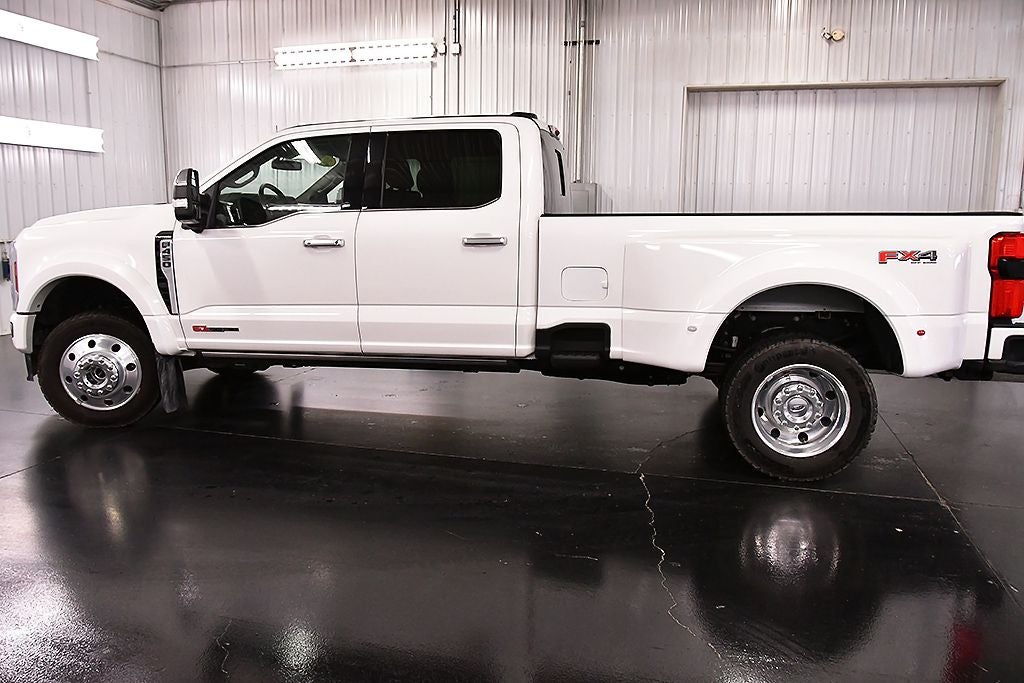 2025 Ford F-450SD Platinum DRW