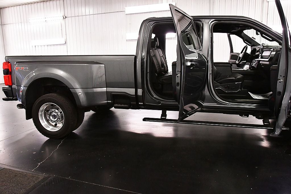 2023 Ford F-450SD Platinum DRW