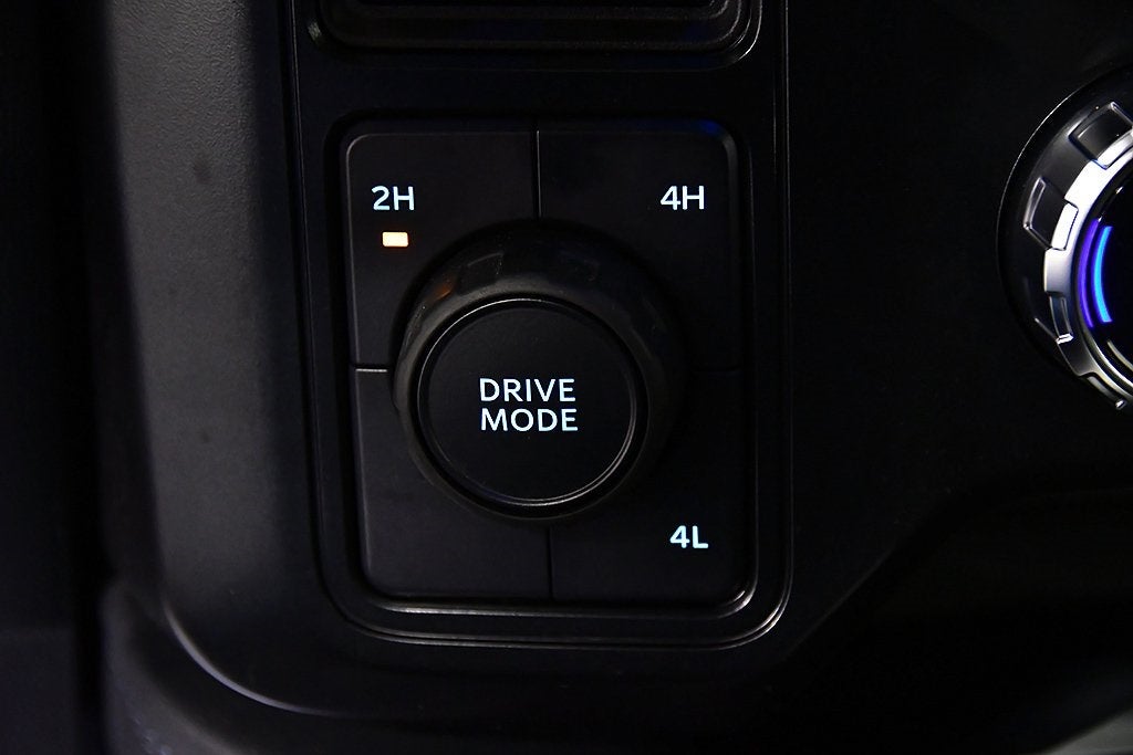 2025 Ford F-450SD Platinum DRW 8' Box