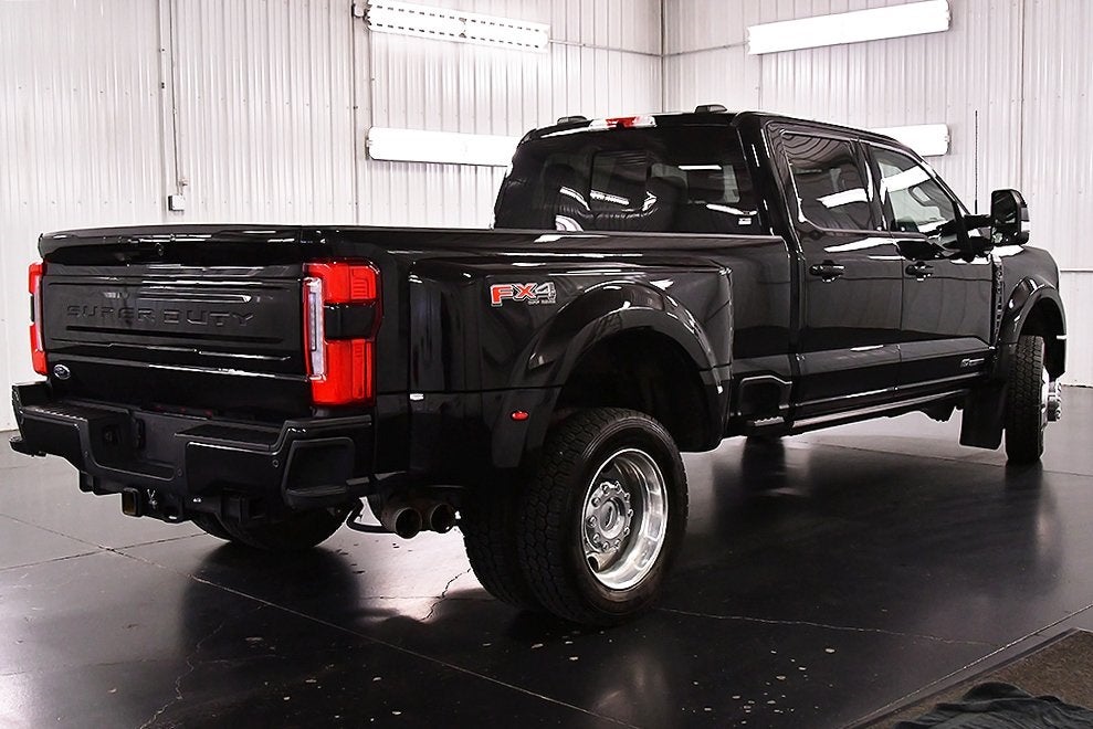 2025 Ford F-450SD Platinum DRW 8' Box