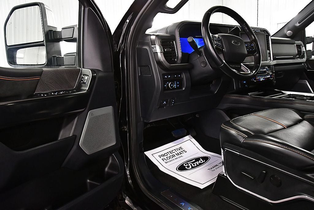 2023 Ford F-450SD Platinum DRW
