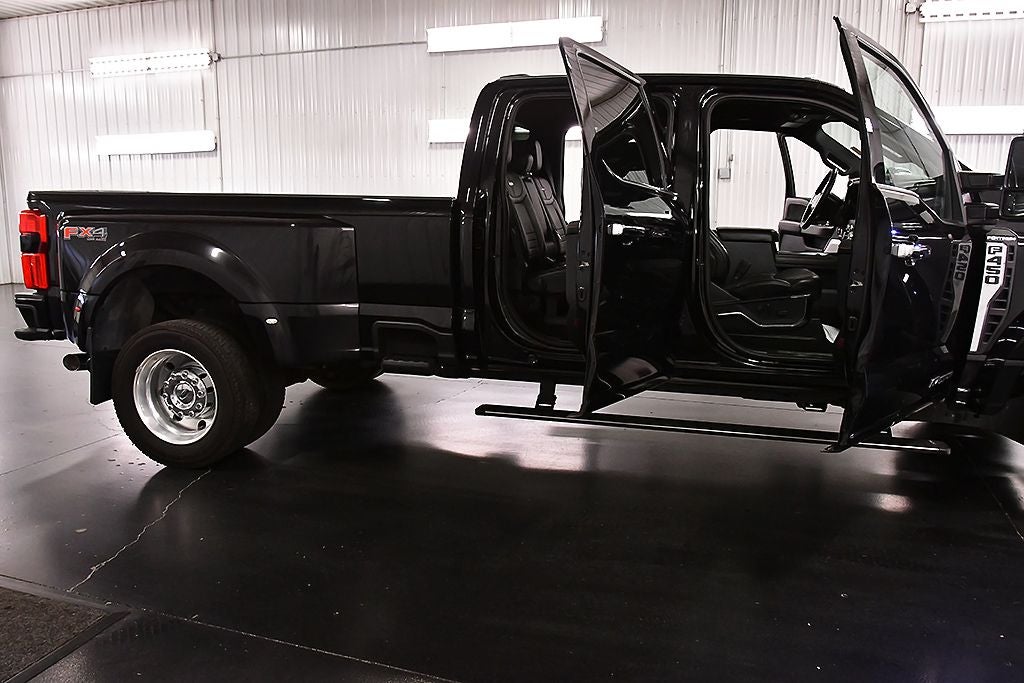 2023 Ford F-450SD Platinum DRW