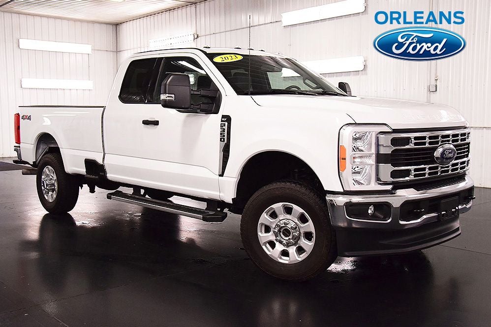 2023 Ford F-350SD XLT 8' Box