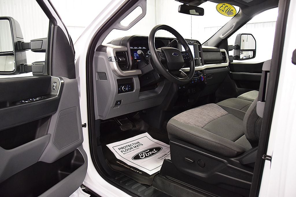 2023 Ford F-350SD XLT 8' Box
