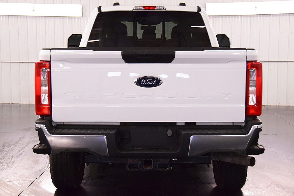 2023 Ford F-350SD XLT 8' Box
