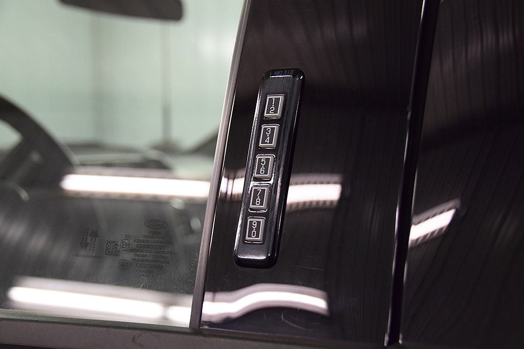 2022 Ford F-350SD XLT 8' Box