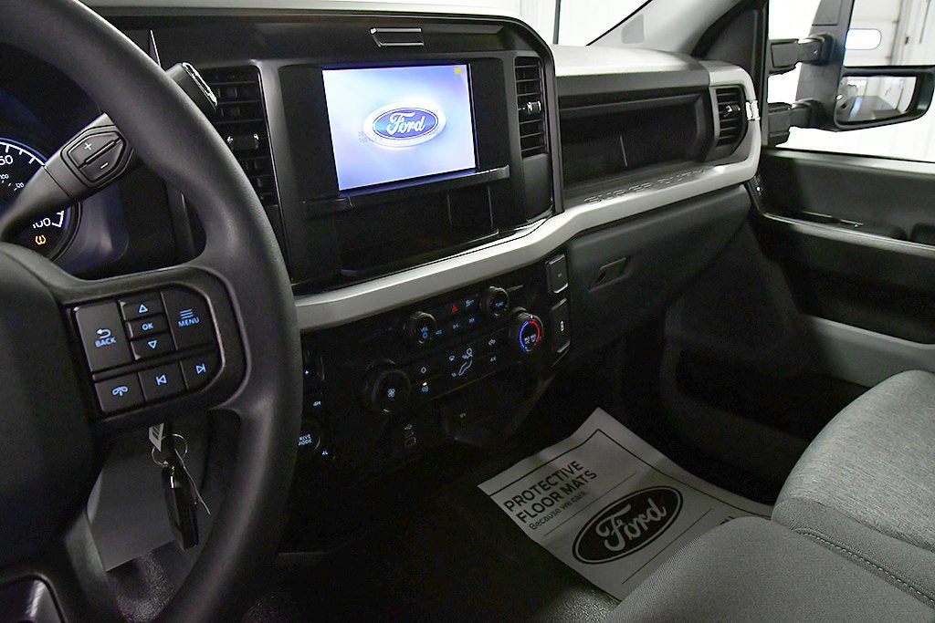 2027 Ford F-250SD XL 8' Box