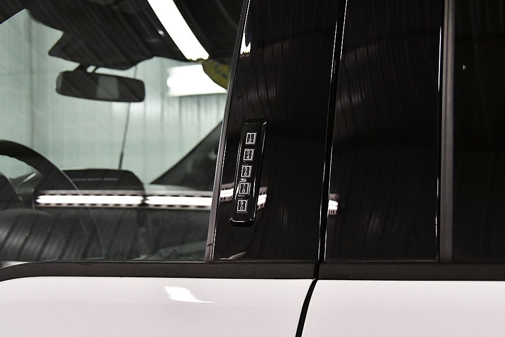 2023 Ford F-150 XLT Sport 5-1/2' Box