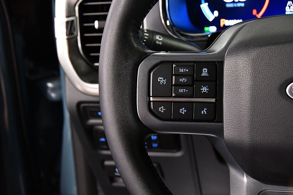 2023 Ford F-150 Lariat Sport 6-1/2' Box