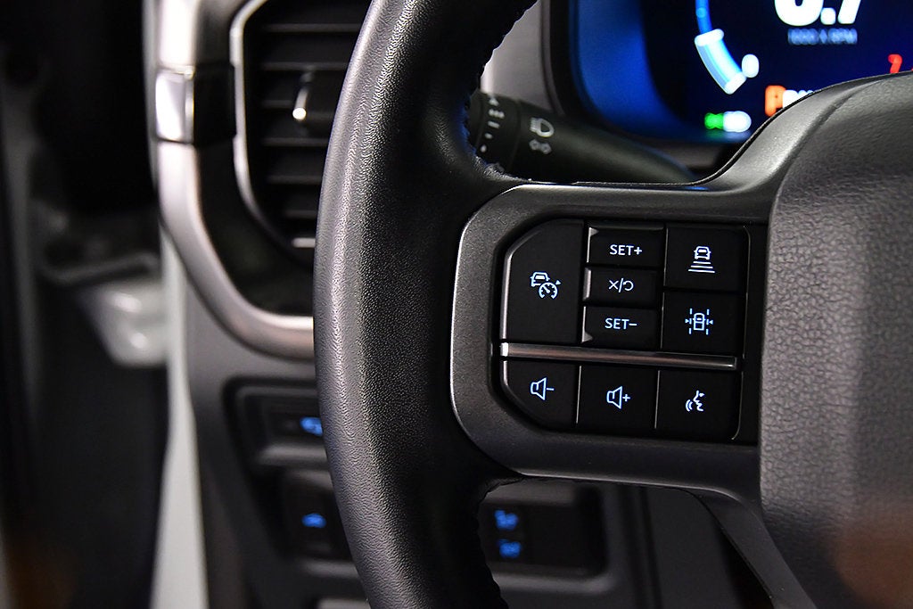 2023 Ford F-150 Lariat Sport 5-1/2' Box