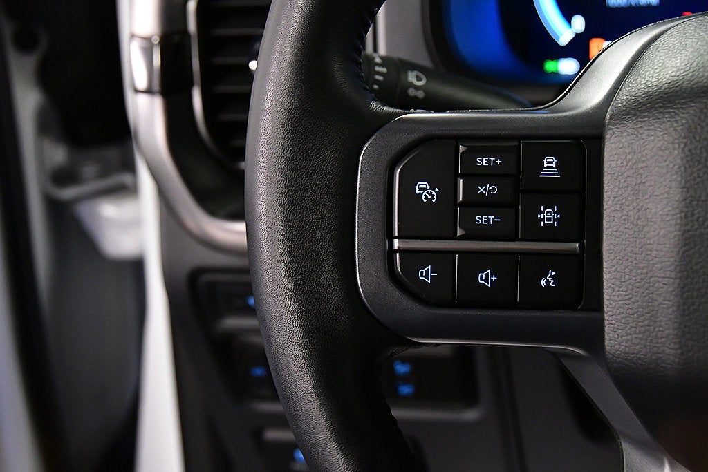 2023 Ford F-150 Lariat Sport 5-1/2' Box