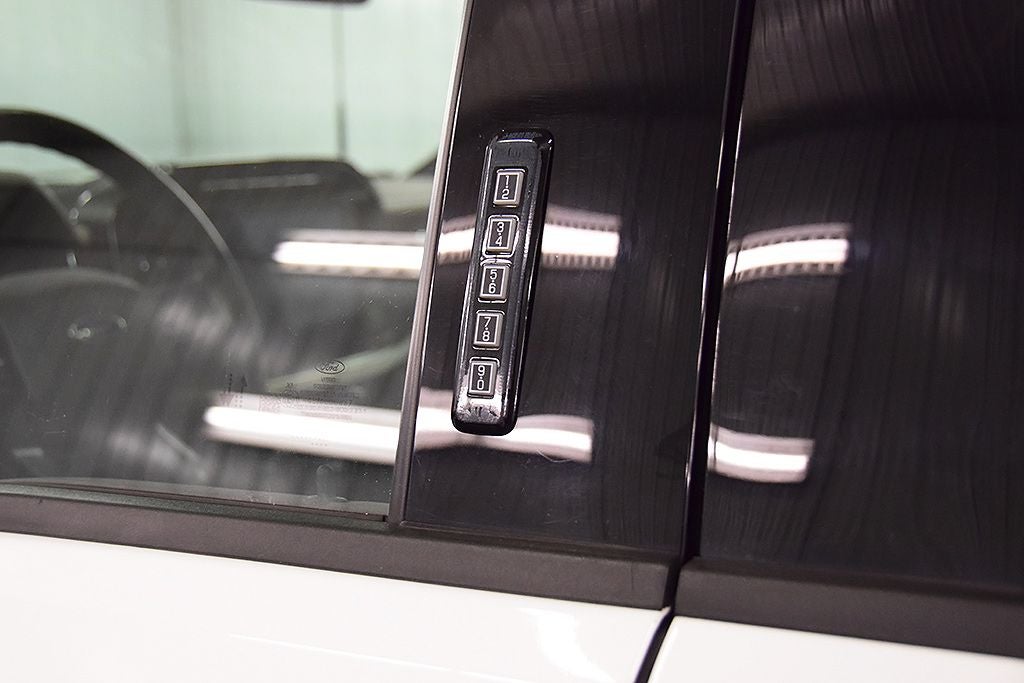 2022 Ford F-150 Lariat Sport 6-1/2' Box