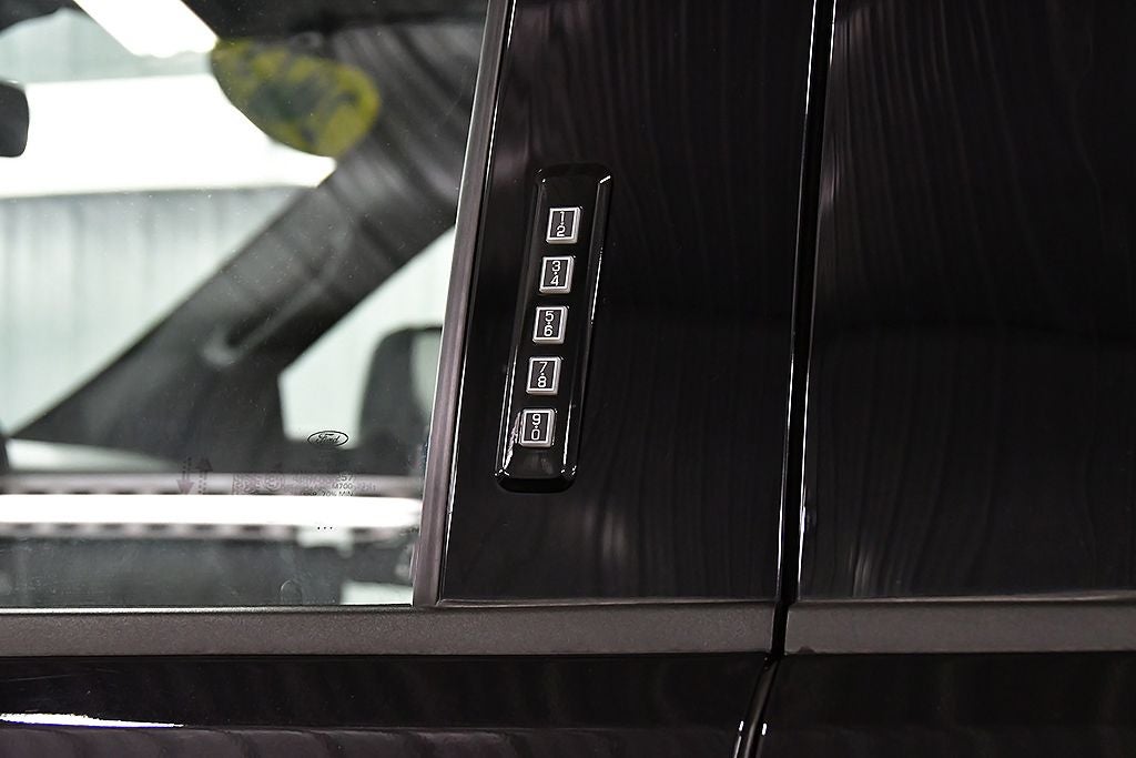2023 Ford F-150 XLT Sport 5-1/2' Box