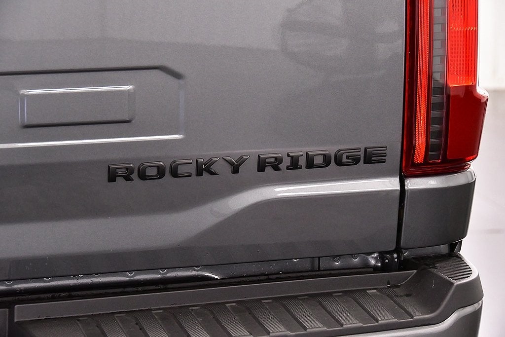 2025 Ford F-150 STX 5-1/2' Box