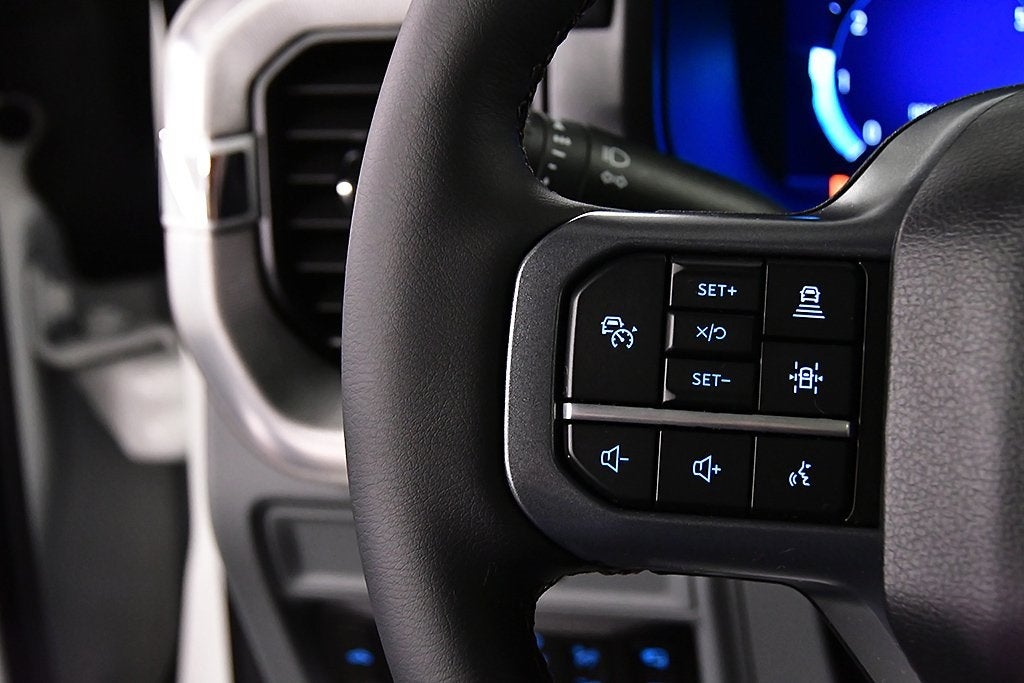 2025 Ford F-150 Lariat 5-1/2' Box