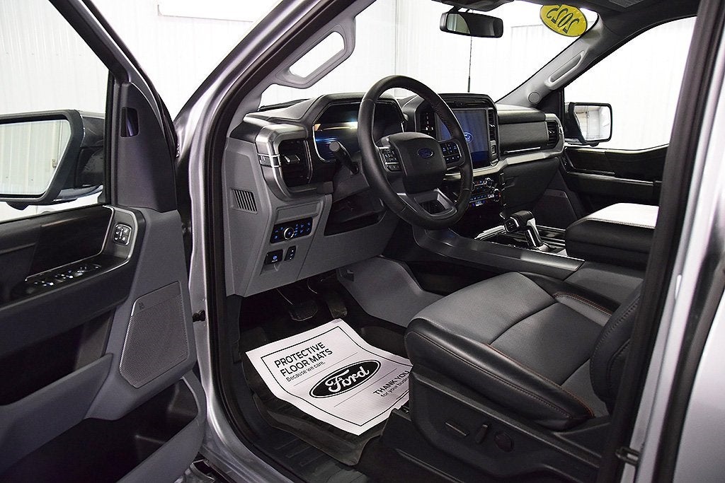 2025 Ford F-150 Lariat 5-1/2' Box