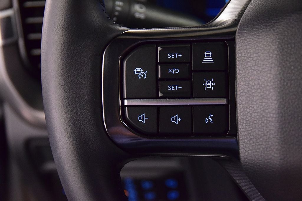 2025 Ford F-150 Platinum 5-1/2' Box