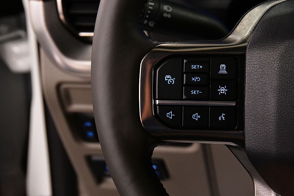 2025 Ford F-150 Platinum 5-1/2' Box