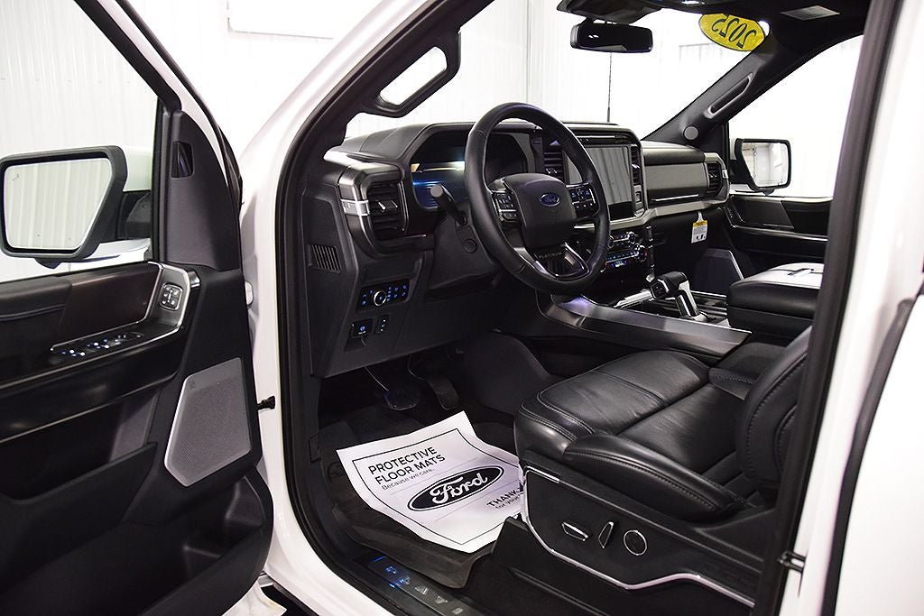 2025 Ford F-150 Platinum 5-1/2' Box