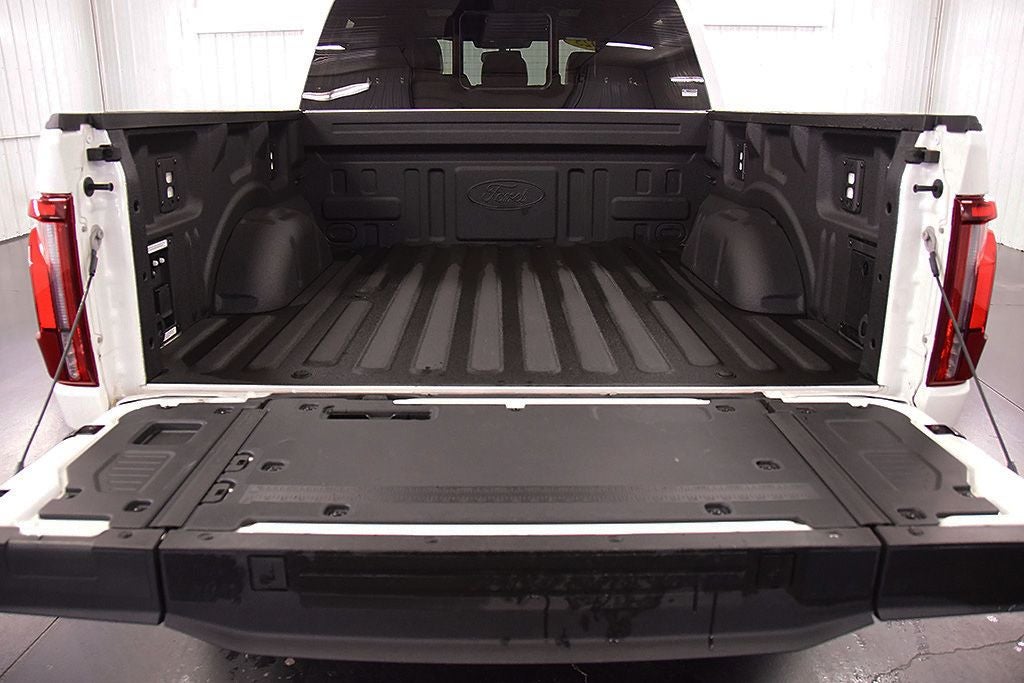 2025 Ford F-150 Platinum 5-1/2' Box