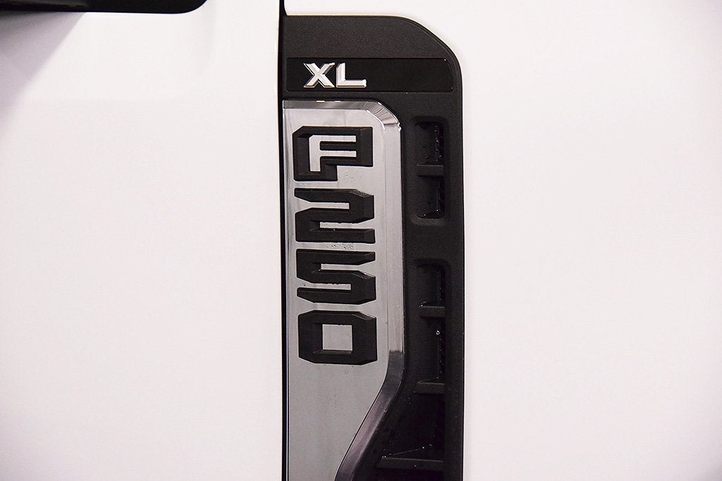 2026 Ford F-250SD XL 8' Box