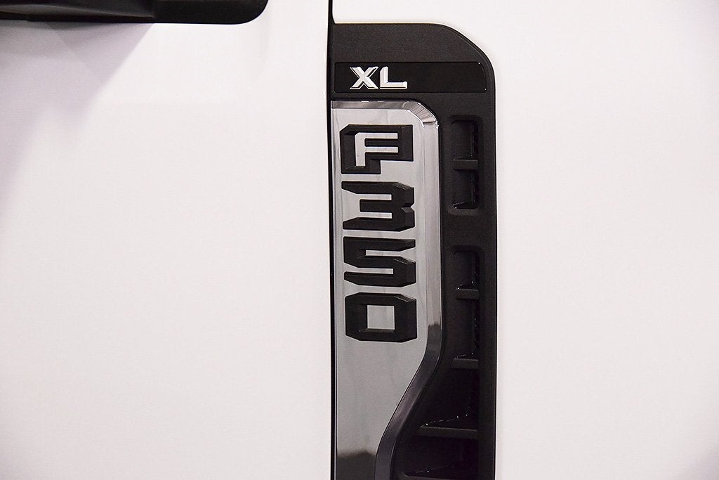 2026 Ford F-350SD XL 8' Box