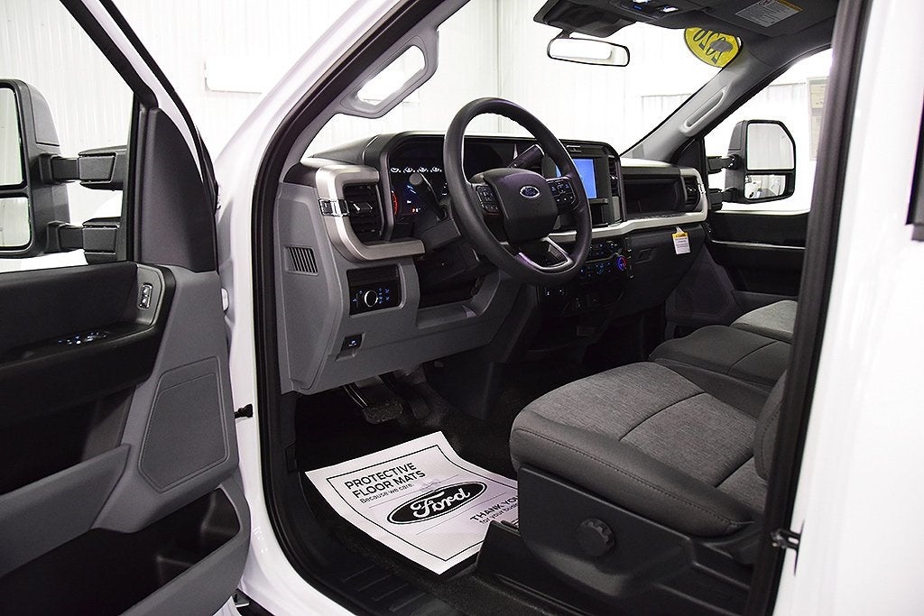 2026 Ford F-350SD XL 8' Box