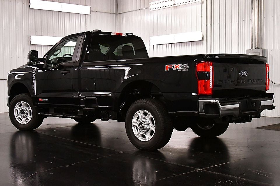 2026 Ford F-350SD XLT 8' Box