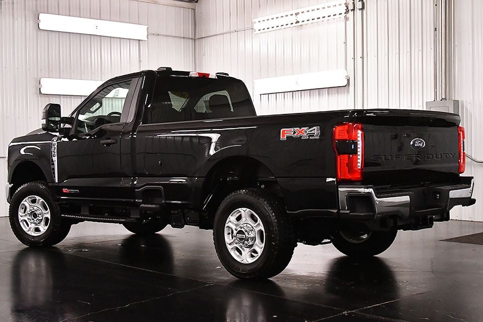 2026 Ford F-350SD XLT 8' Box