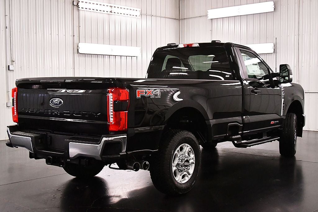 2026 Ford F-350SD XLT 8' Box