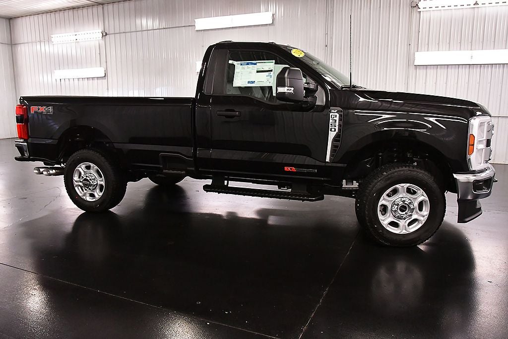 2026 Ford F-350SD XLT 8' Box