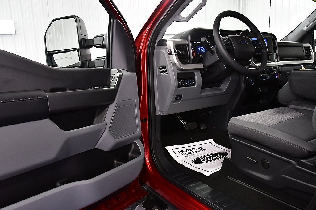 2026 Ford F-350SD XLT 8' Box
