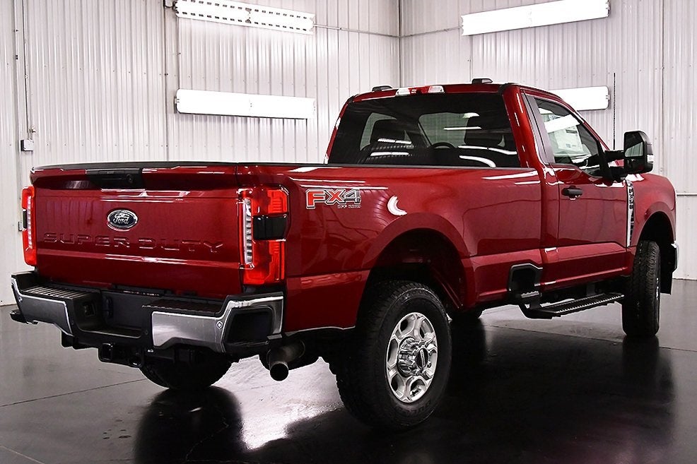 2026 Ford F-350SD XLT 8' Box