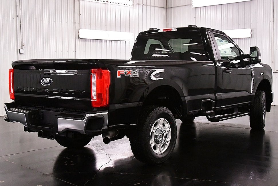2026 Ford F-350SD XLT 8' Box