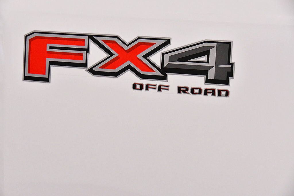 2027 Ford F-350SD XLT 8' Box