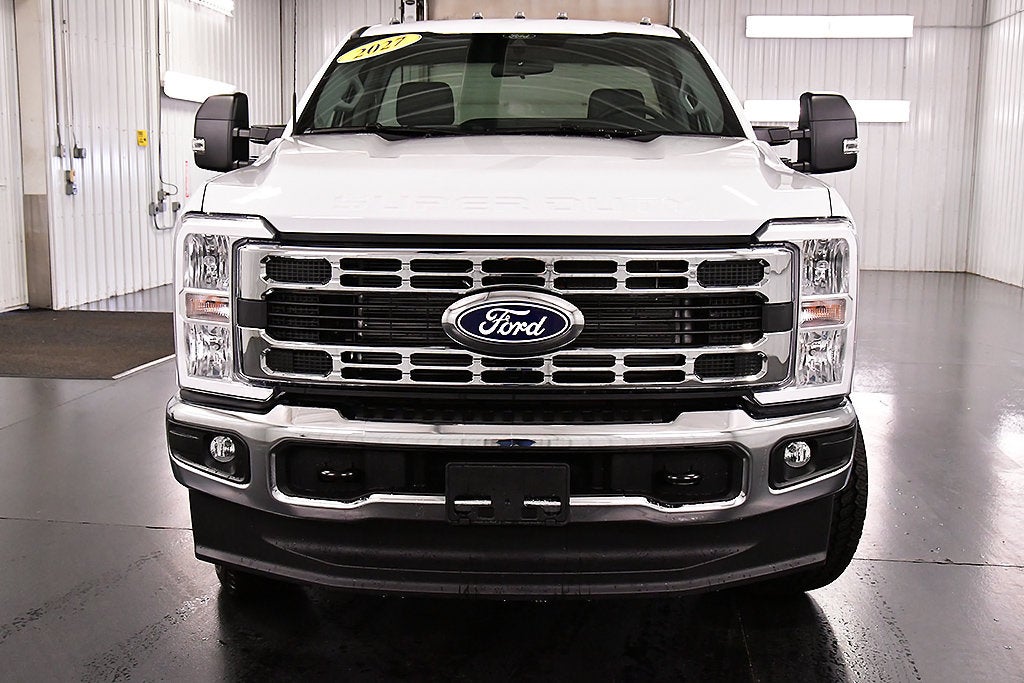 2027 Ford F-350SD XLT 8' Box