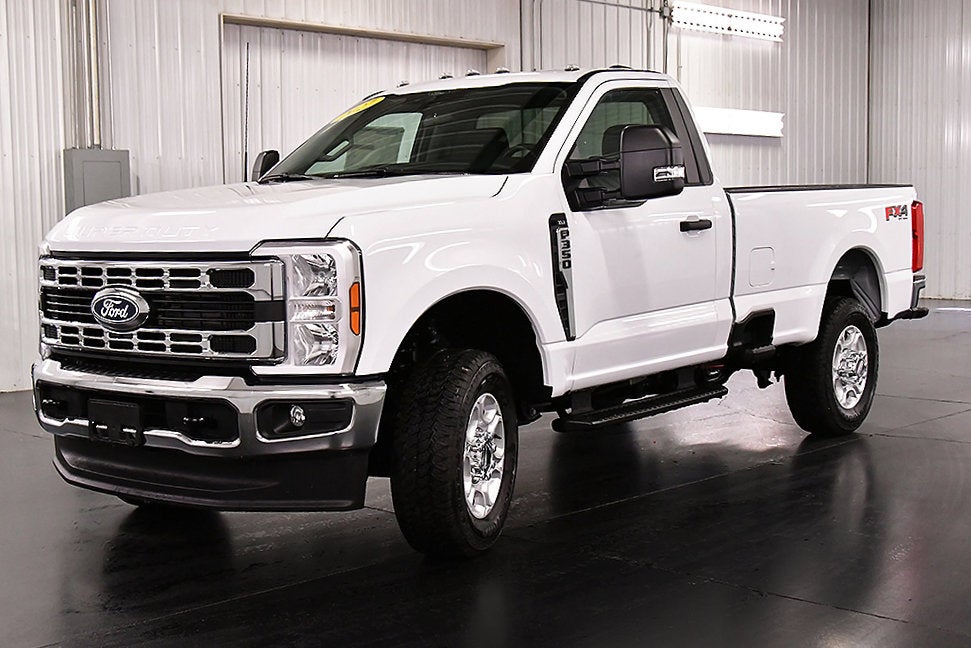 2027 Ford F-350SD XLT 8' Box