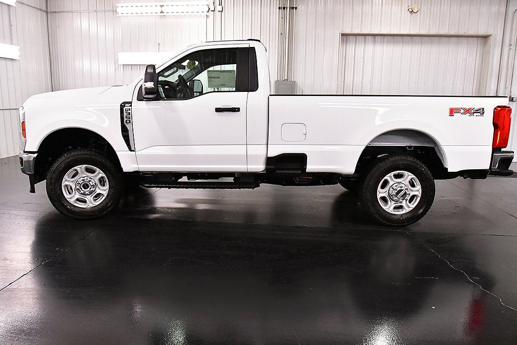 2027 Ford F-350SD XLT 8' Box